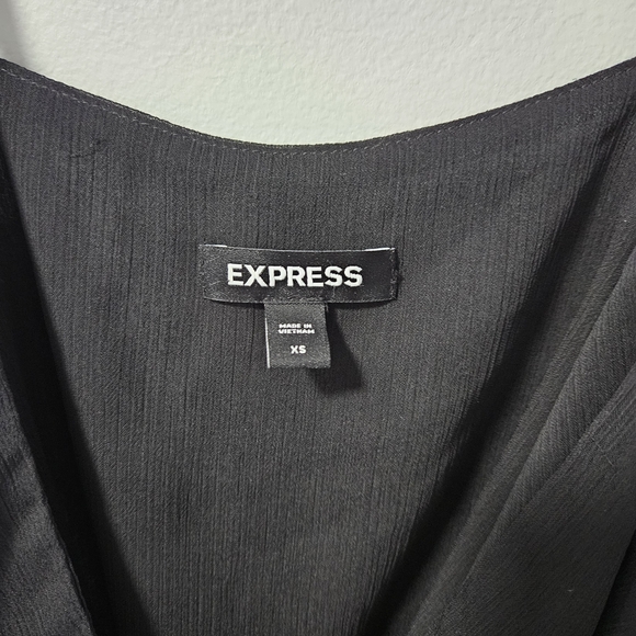 Express Black Ruffle Crop Top - Picture 4 of 5